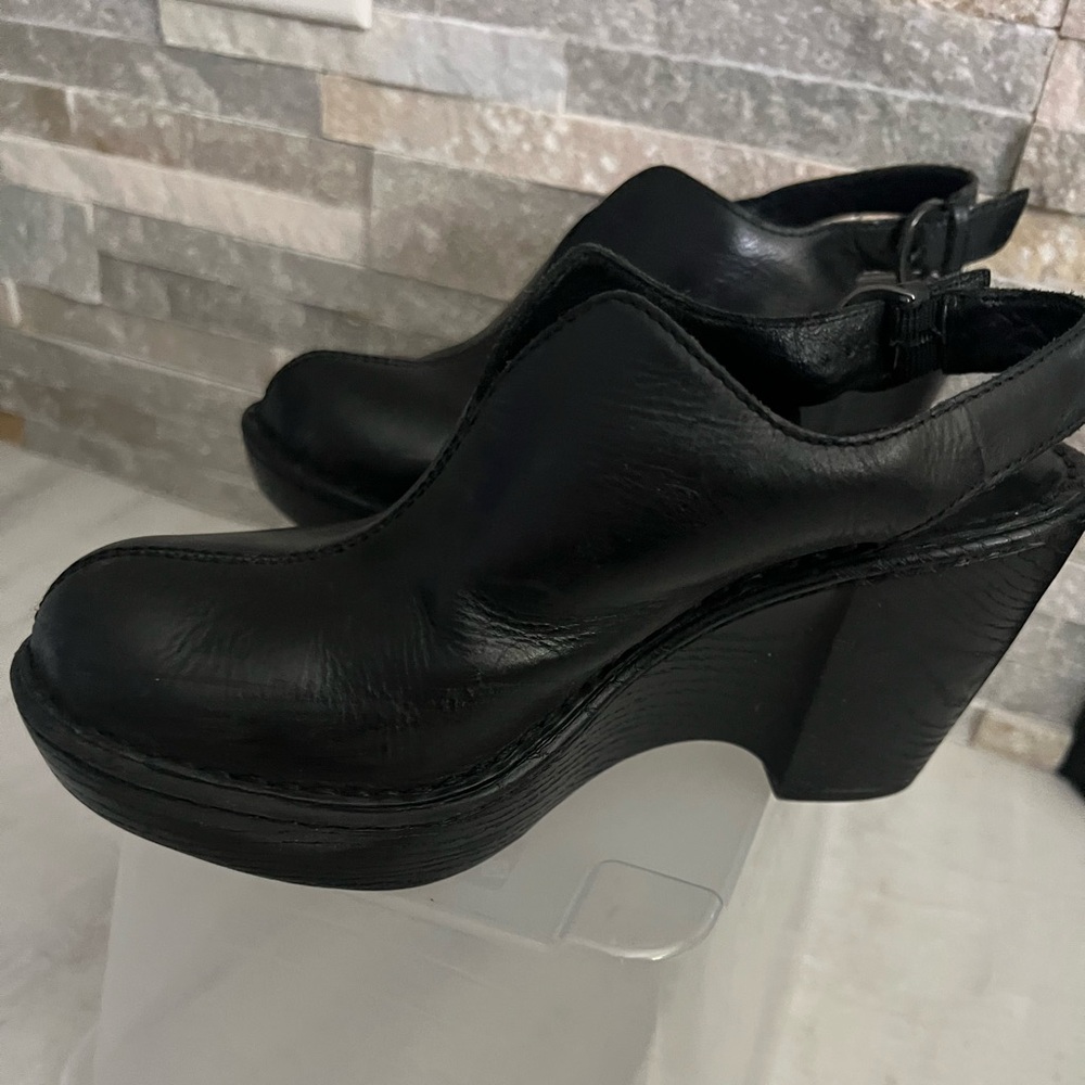 Born Black leather Women's Heeled Shoes.